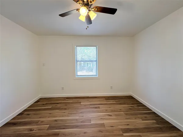 $1,600 | 3204 Avenue K, Bay City, TX 77414