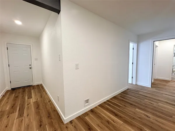 $1,600 | 3204 Avenue K, Bay City, TX 77414