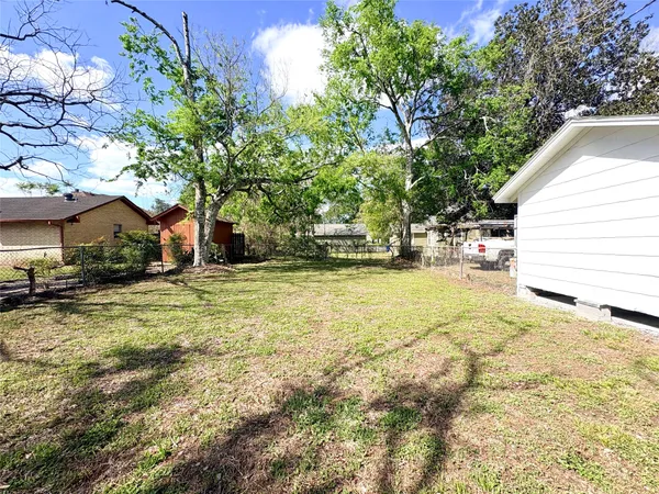 $1,600 | 3204 Avenue K, Bay City, TX 77414