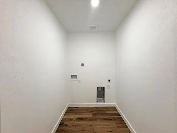 $1,600 | 3204 Avenue K, Bay City, TX 77414
