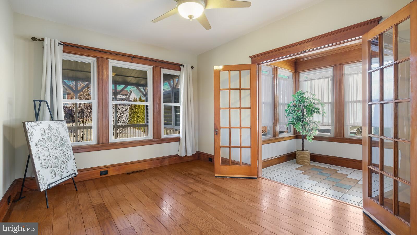 29 Evergreen Road Norristown, PA 19403 - Photo 8 of 32 FORMAL DINING ROOM
