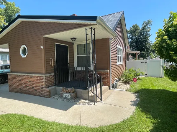 $165,000 | 1054 Creve Coeur Street, LaSalle, IL 61301