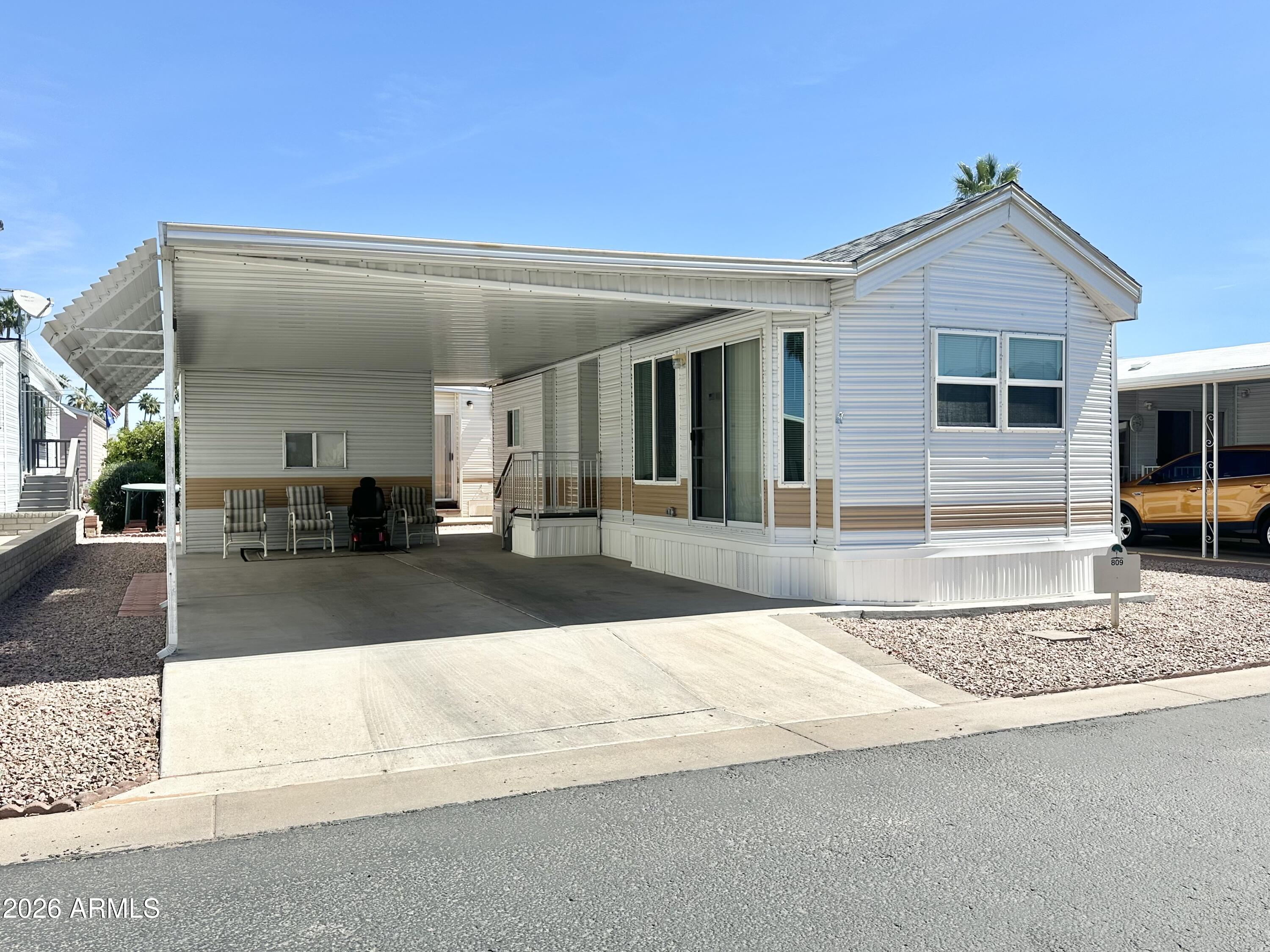 111 South Greenfield Road, Unit 809 Mesa, AZ 85206 - Photo 1 of 49 WELL LOVED
