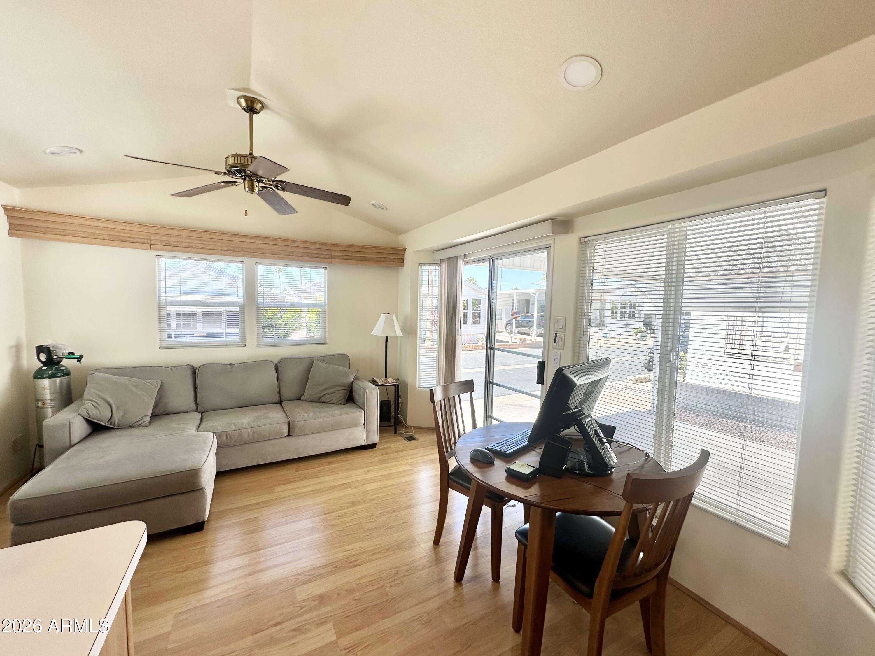 111 South Greenfield Road, Unit 809 Mesa, AZ 85206 - Photo 15 of 49 VAULTED CEILINGS