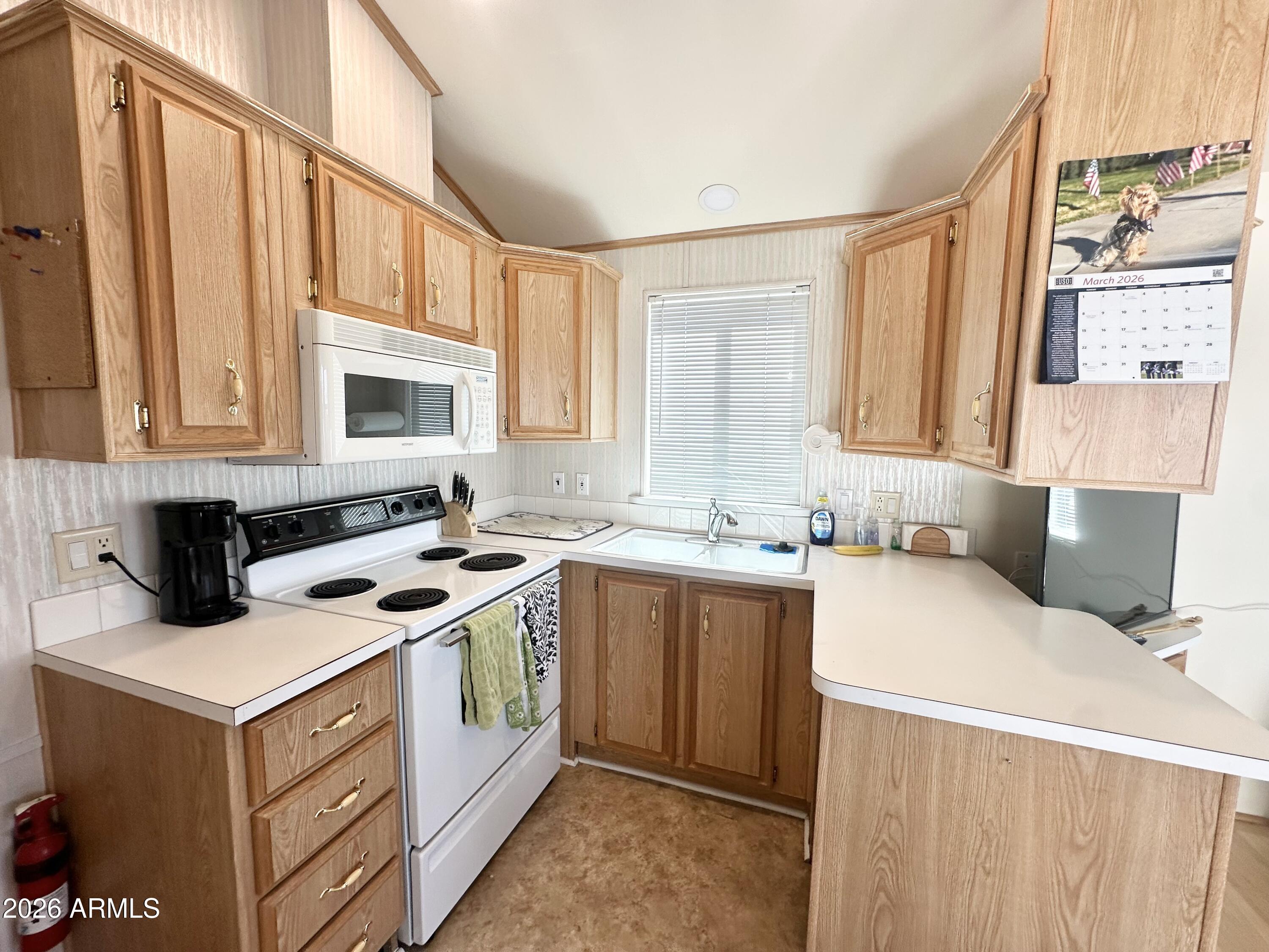 111 South Greenfield Road, Unit 809 Mesa, AZ 85206 - Photo 20 of 49 CABINETS GALORE