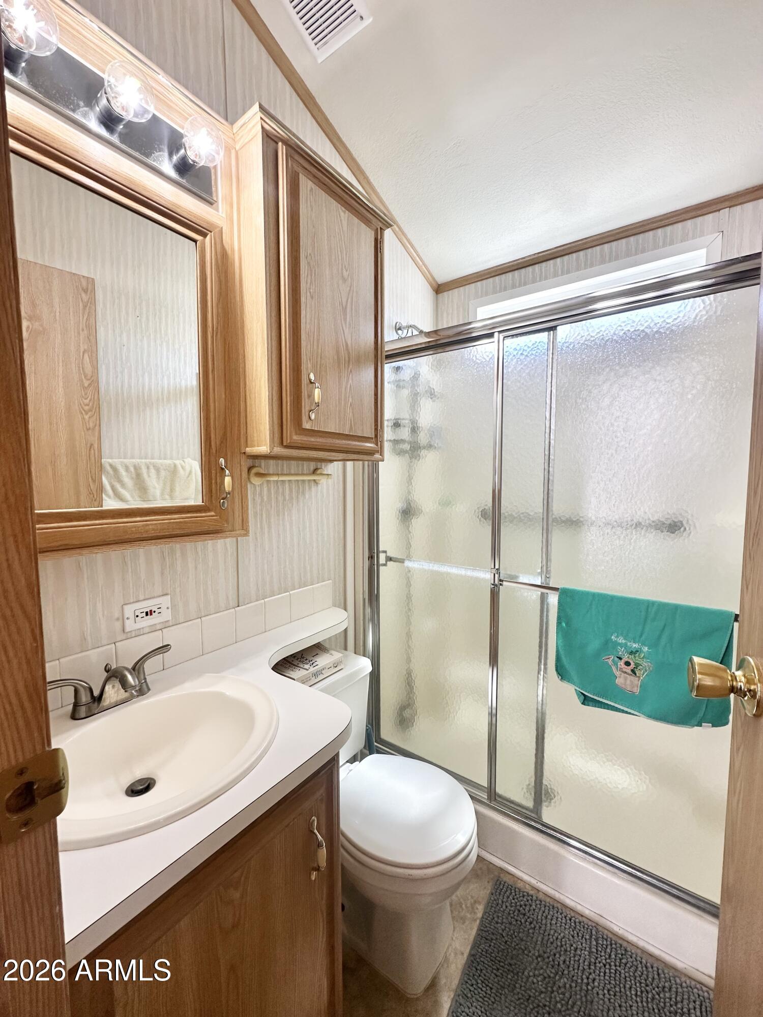 111 South Greenfield Road, Unit 809 Mesa, AZ 85206 - Photo 27 of 49 BATHROOM
