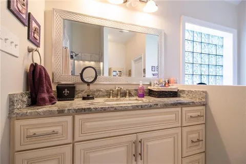 $259,000 | 300 Oak Point Drive, Laplace, LA 70068