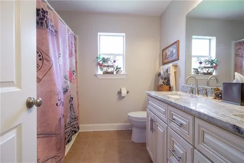 $259,000 | 300 Oak Point Drive, Laplace, LA 70068