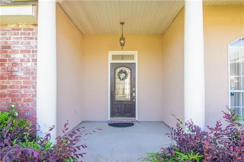 $259,000 | 300 Oak Point Drive, Laplace, LA 70068