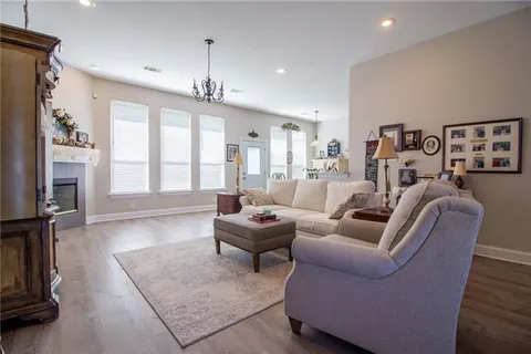 $259,000 | 300 Oak Point Drive, Laplace, LA 70068