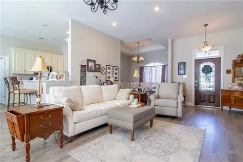 $259,000 | 300 Oak Point Drive, Laplace, LA 70068