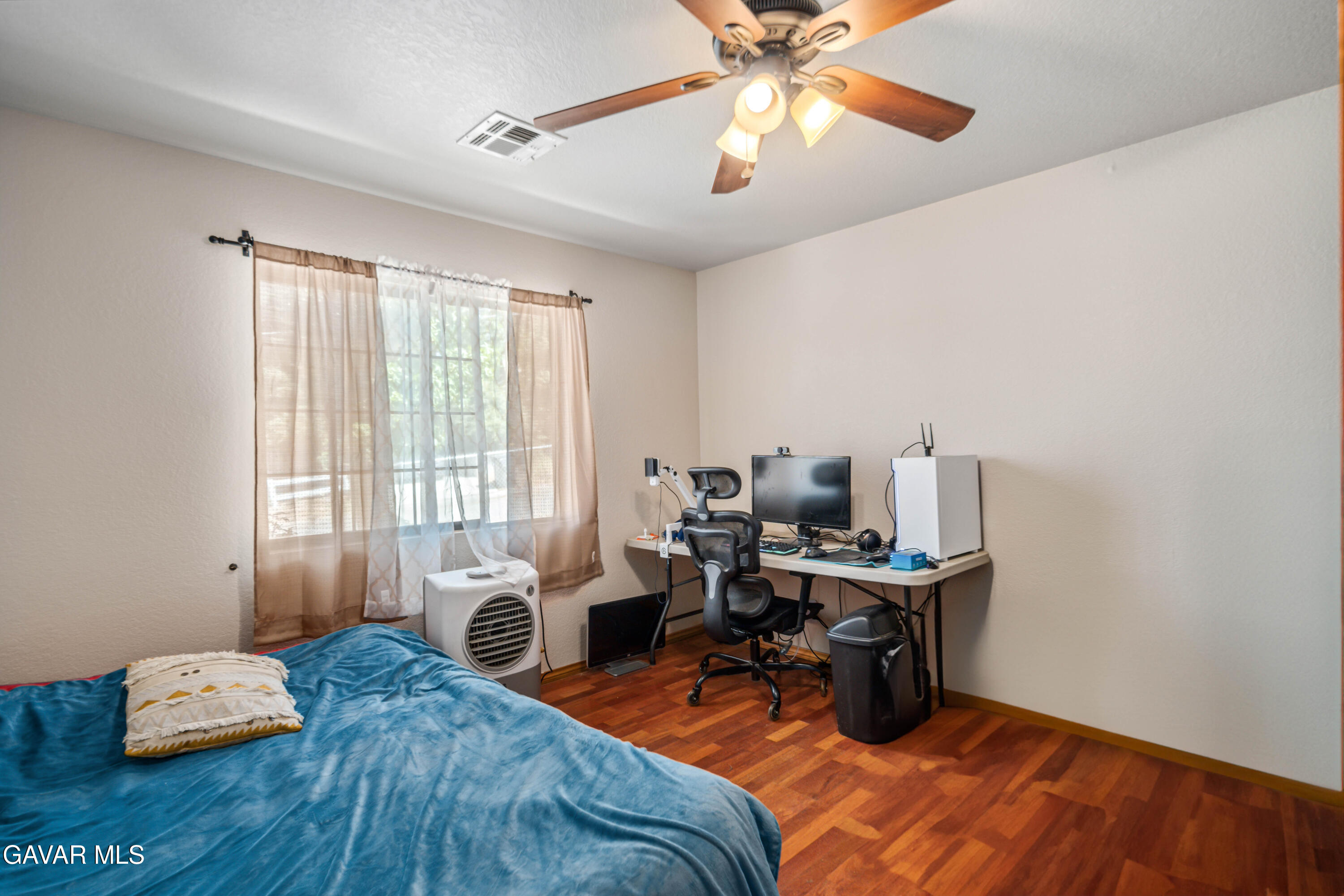 43230 Lookabout Road Lake Hughes, CA 93532 - Photo 16 of 35 a workspace with furniture and a window