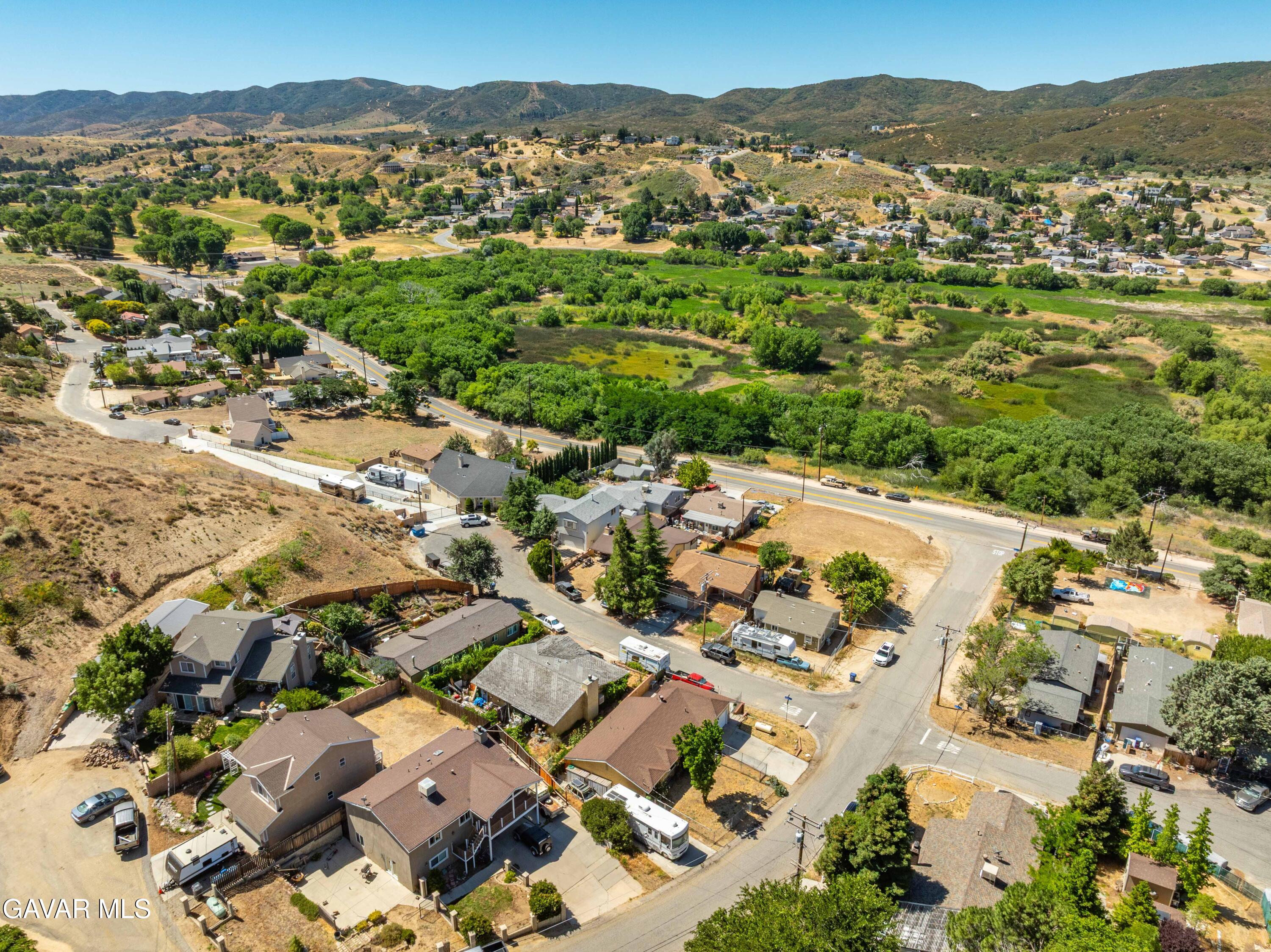 43230 Lookabout Road Lake Hughes, CA 93532 - Photo 34 of 35 an aerial view of residential house with outdoor space
