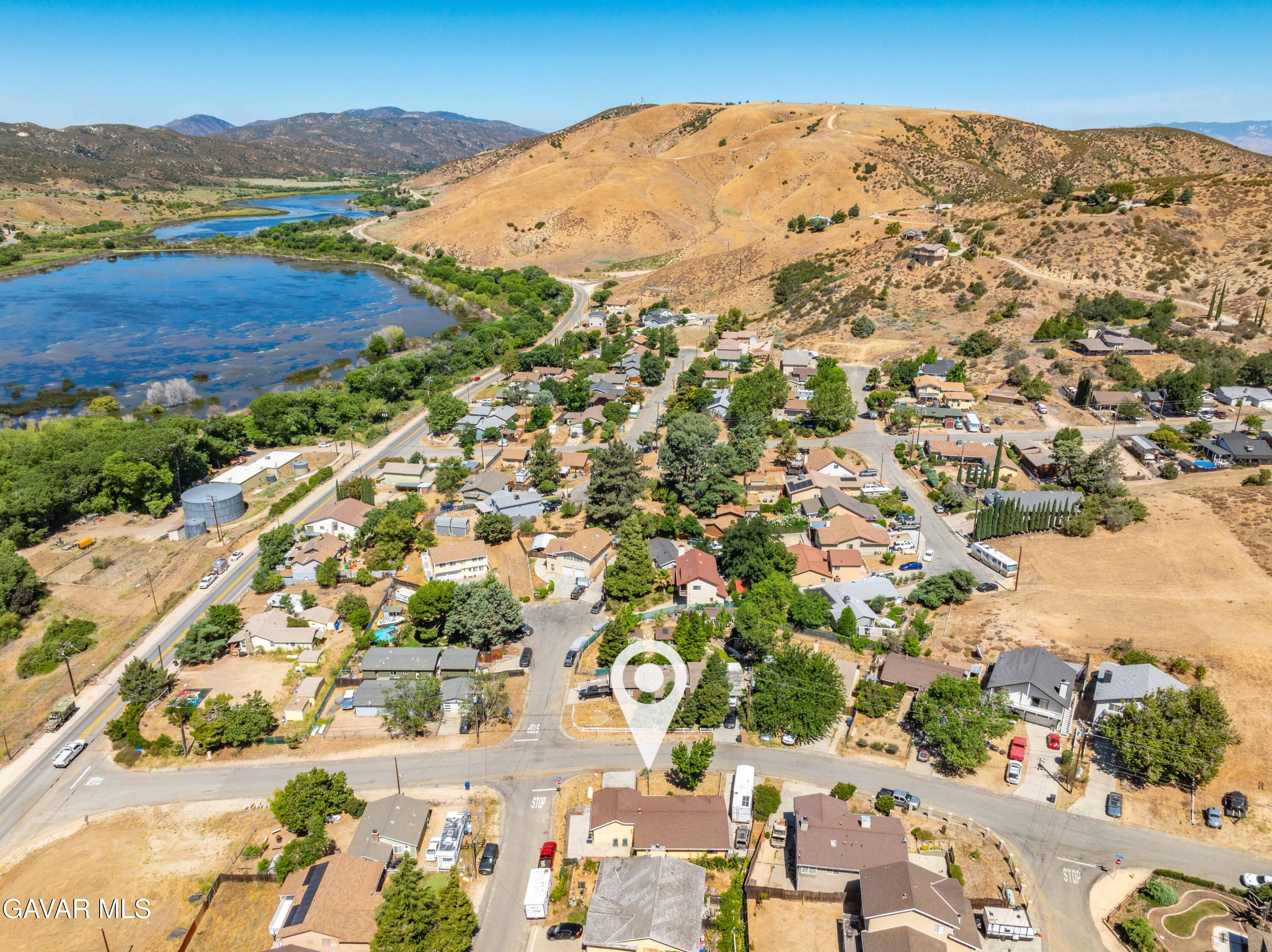 43230 Lookabout Road Lake Hughes, CA 93532 - Photo 35 of 35 an aerial view of residential houses with outdoor space