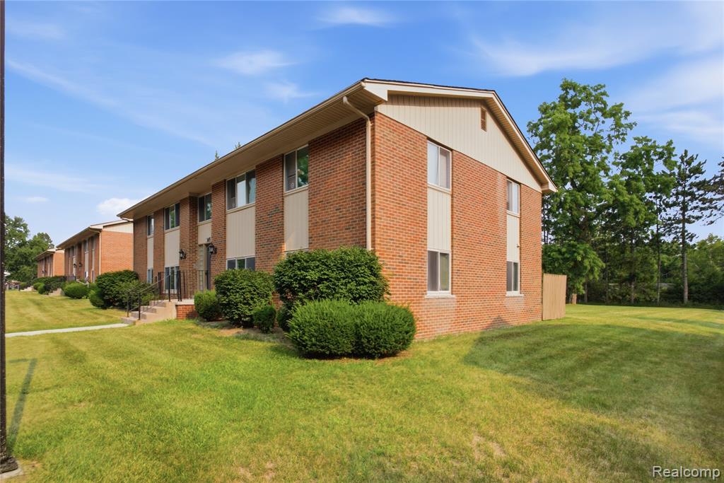 365 Granger Road, Unit 1 Ortonville, MI 48462 - Photo 22 of 23 Gallery Image 22