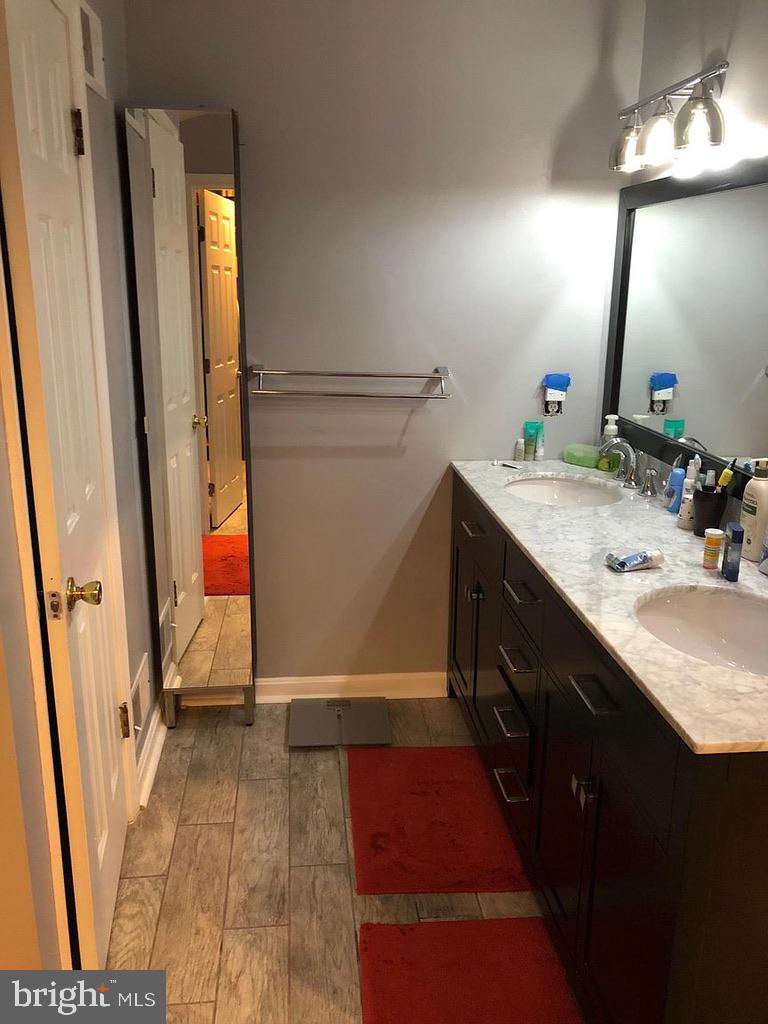 9119 Buckner Road Alexandria, VA 22309 - Photo 13 of 32 Bathroom