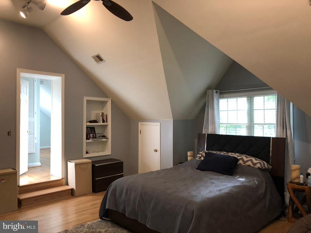 9119 Buckner Road Alexandria, VA 22309 - Photo 10 of 32 Bedroom