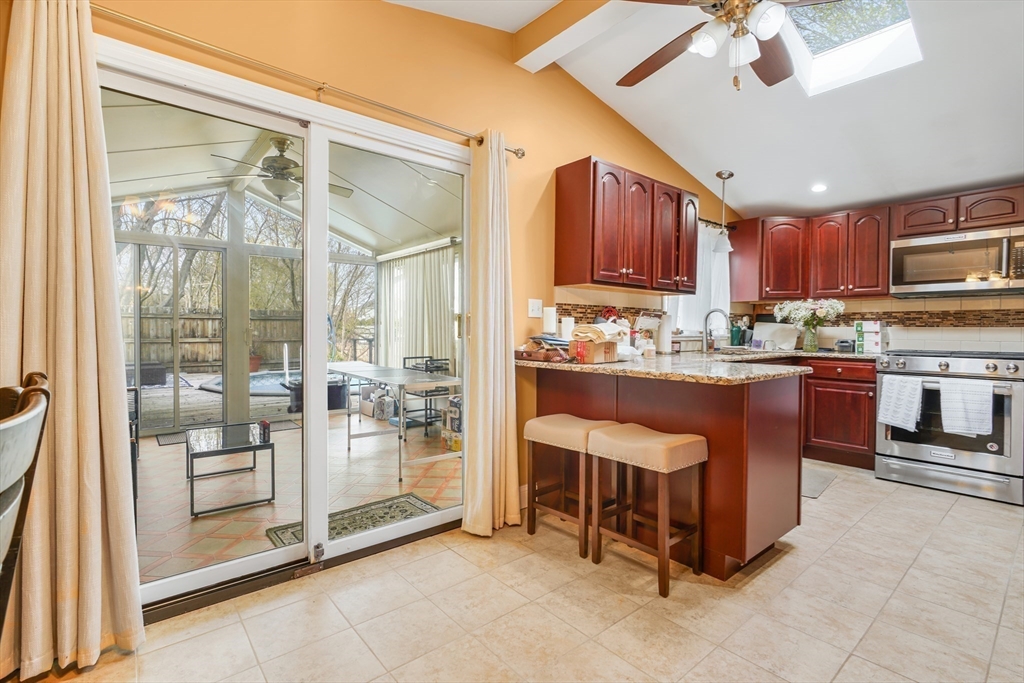 96 Star Street Fall River, MA 02724 - Photo 11 of 41