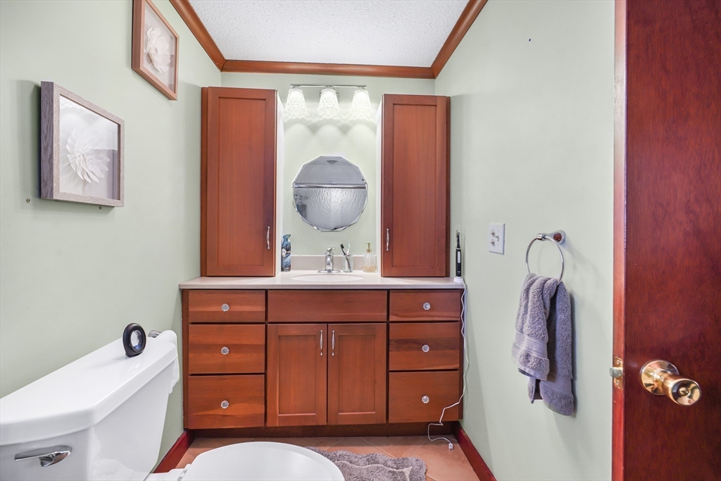 96 Star Street Fall River, MA 02724 - Photo 17 of 41