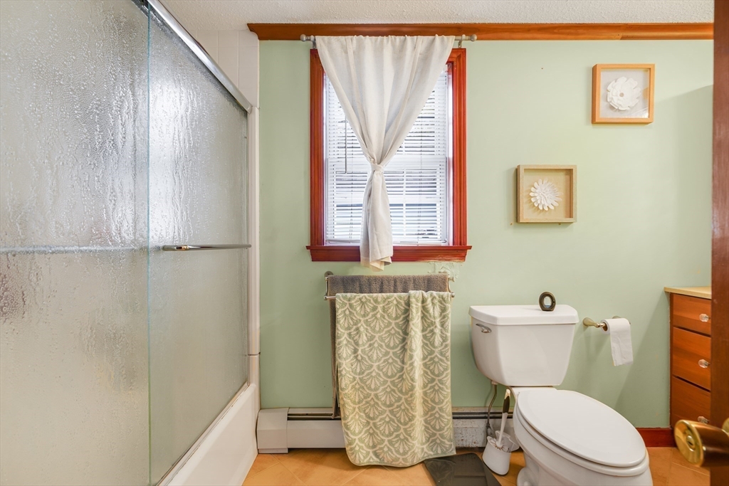 96 Star Street Fall River, MA 02724 - Photo 18 of 41