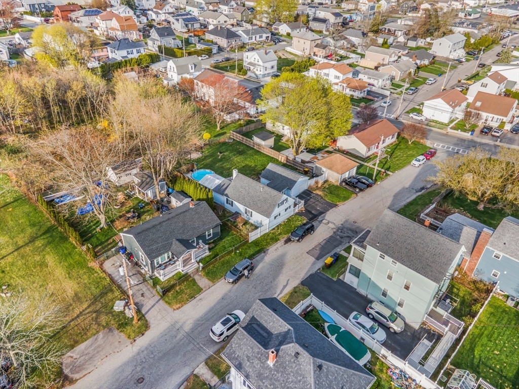 96 Star Street Fall River, MA 02724 - Photo 6 of 41