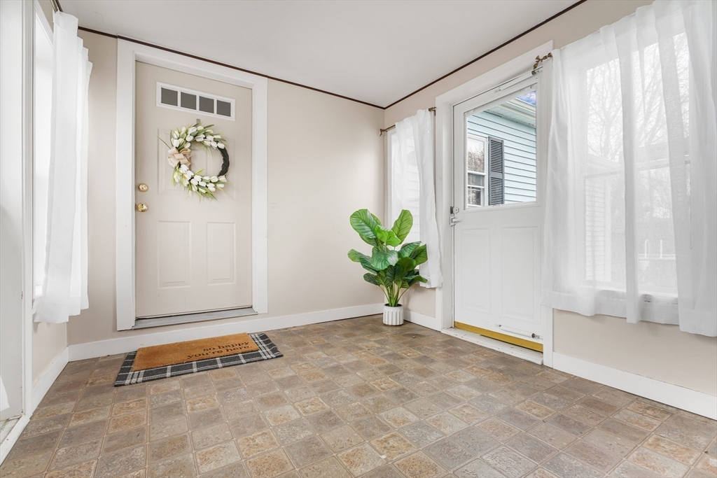 96 Star Street Fall River, MA 02724 - Photo 8 of 41