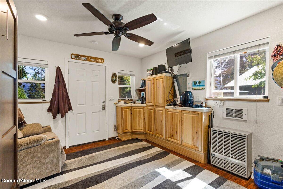 461 Glacier Loop Athol, ID 83801 - Photo 12 of 26 CABIN INTERIOR