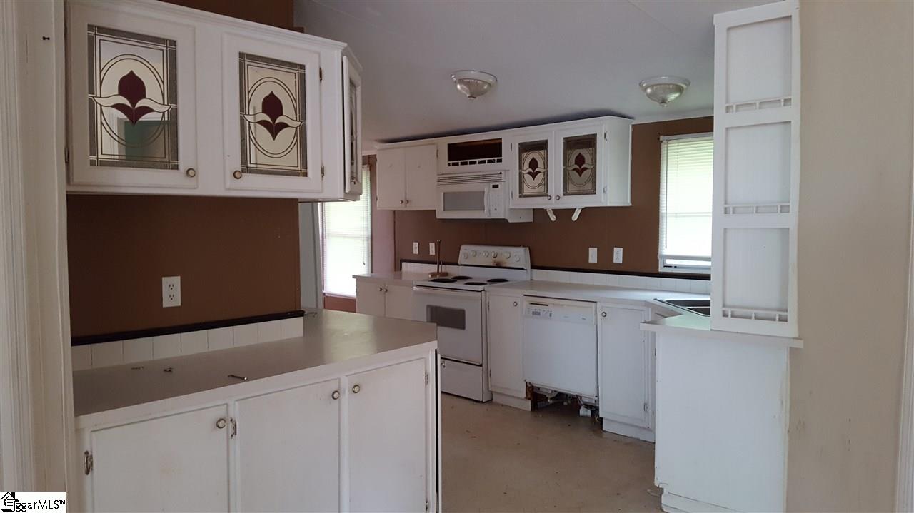 813 Farm Tree Court Inman, SC 29349 - Photo 3 of 7