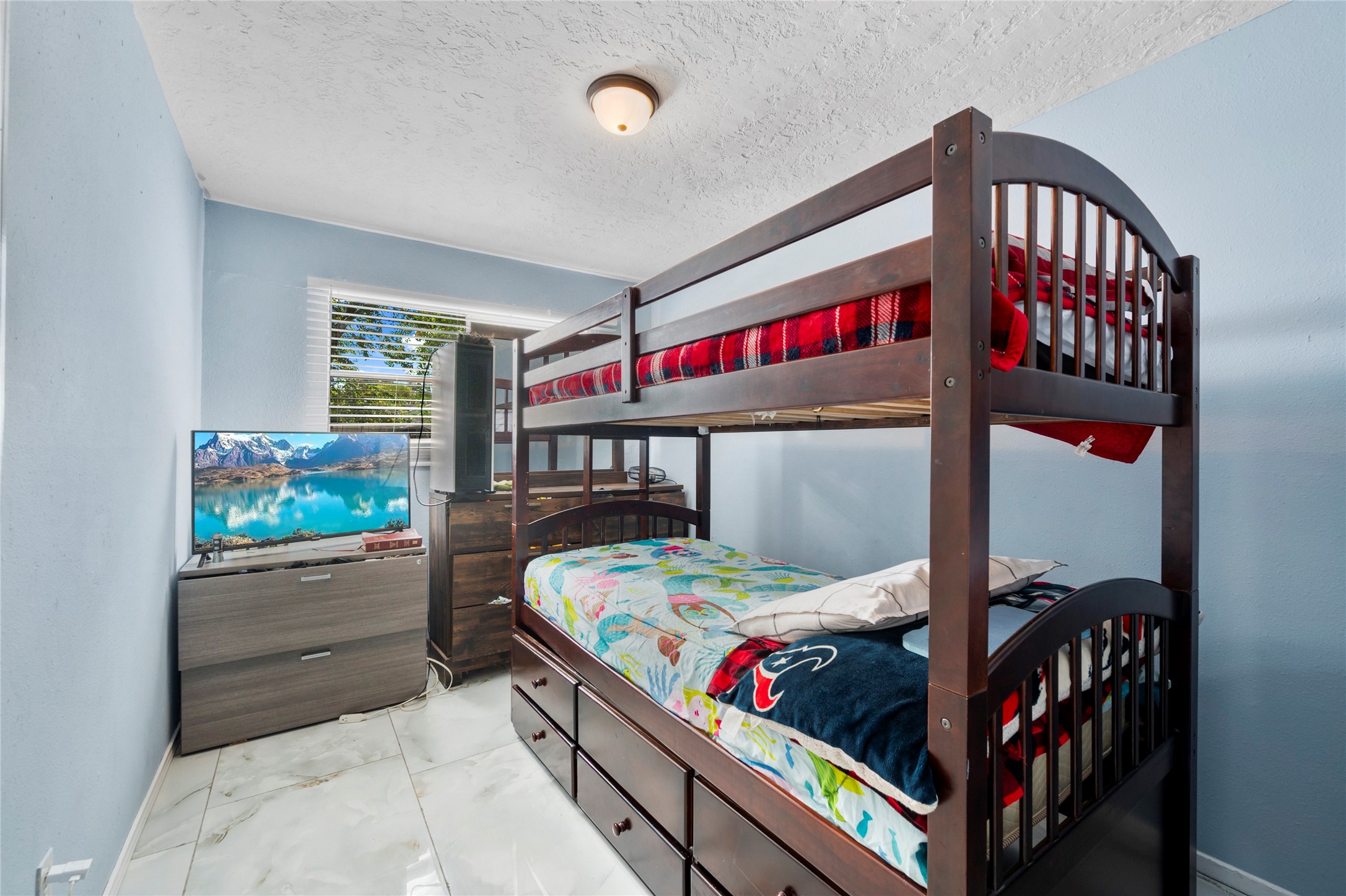 17006 Hall Shepperd Road Houston, TX 77049 - Photo 16 of 25 Third bedroom