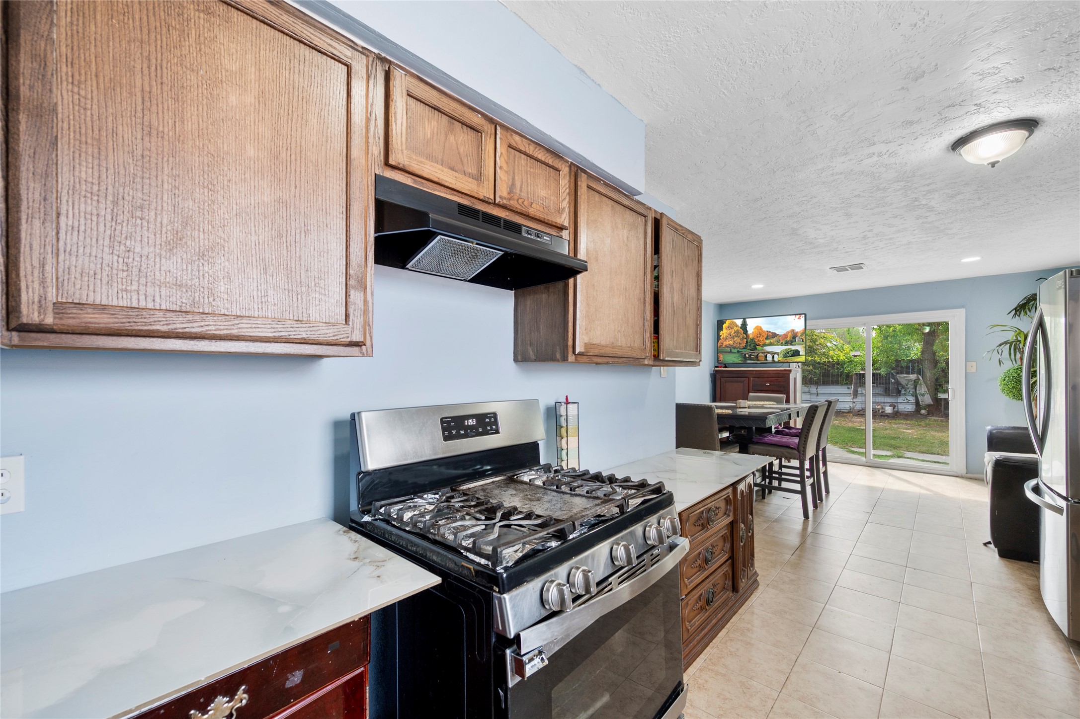 17006 Hall Shepperd Road Houston, TX 77049 - Photo 8 of 25 Fresh paint throughout the home