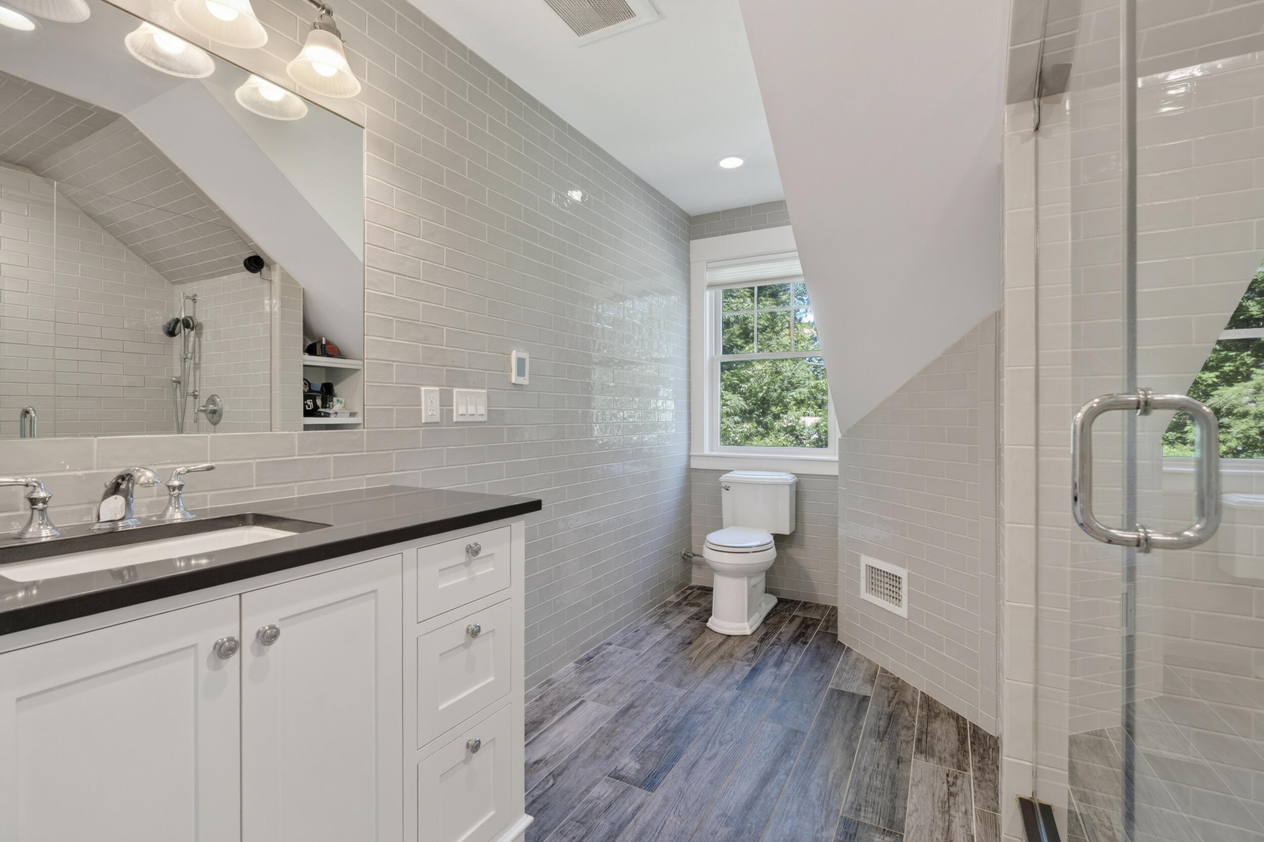 1007 Branch Road Wells, ME 04090 - Photo 39 of 55 Hallway bath 2