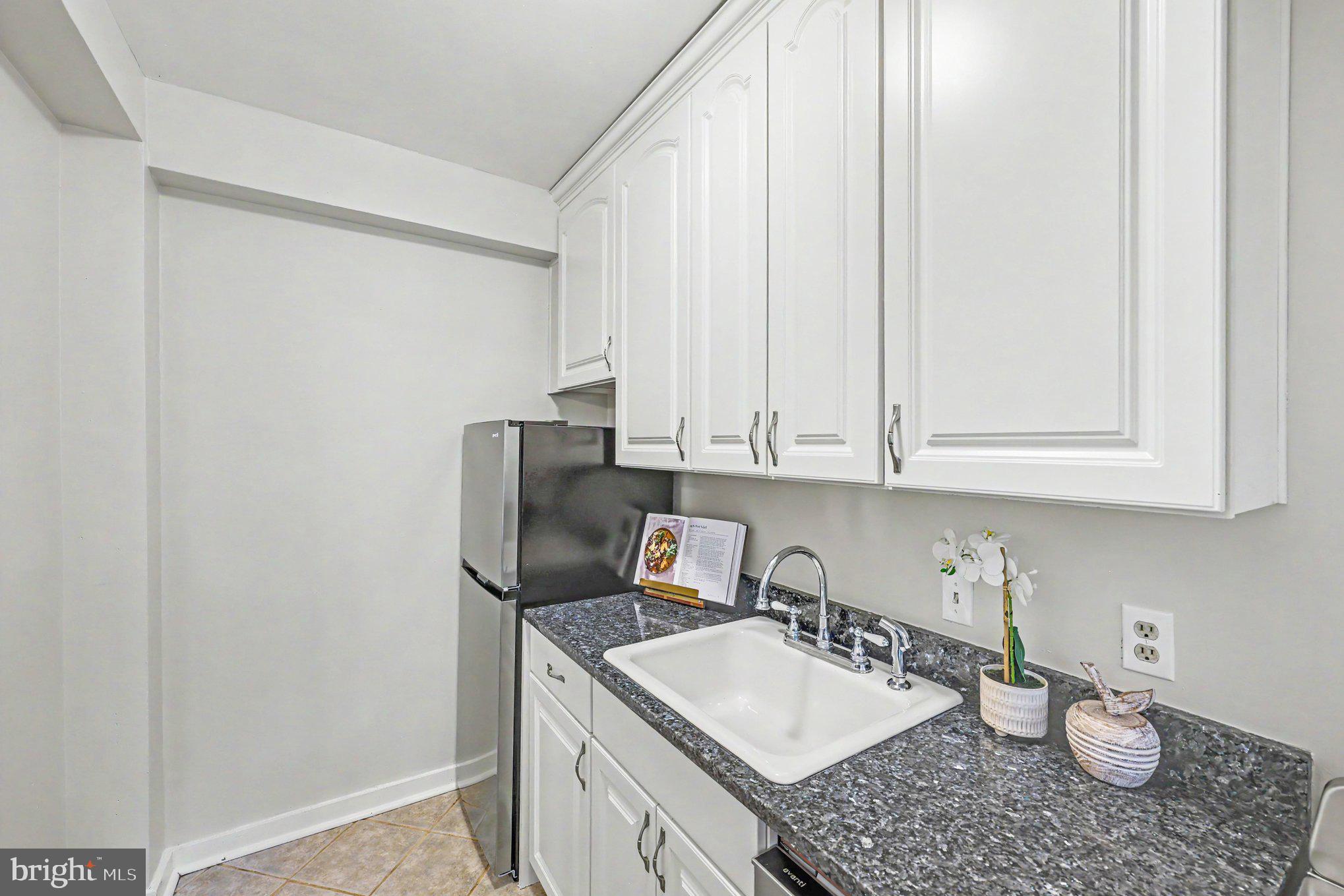 211 East Glebe Road, Unit D Alexandria, VA 22305 - Photo 14 of 24