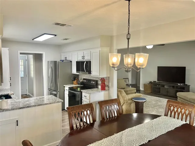 $385,000 | 1504 Skyview Drive, Irving, TX 75060