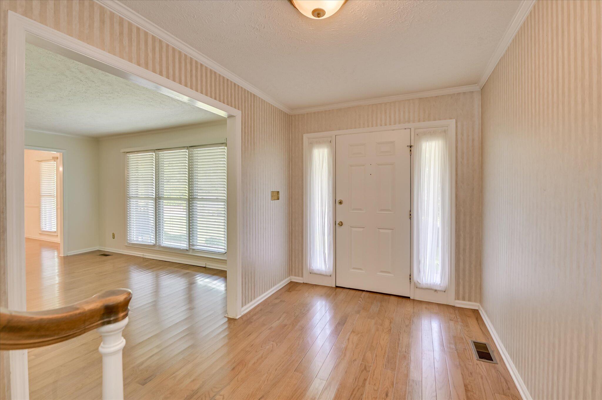 10 Burgundy Road Aiken, SC 29801 - Photo 3 of 34