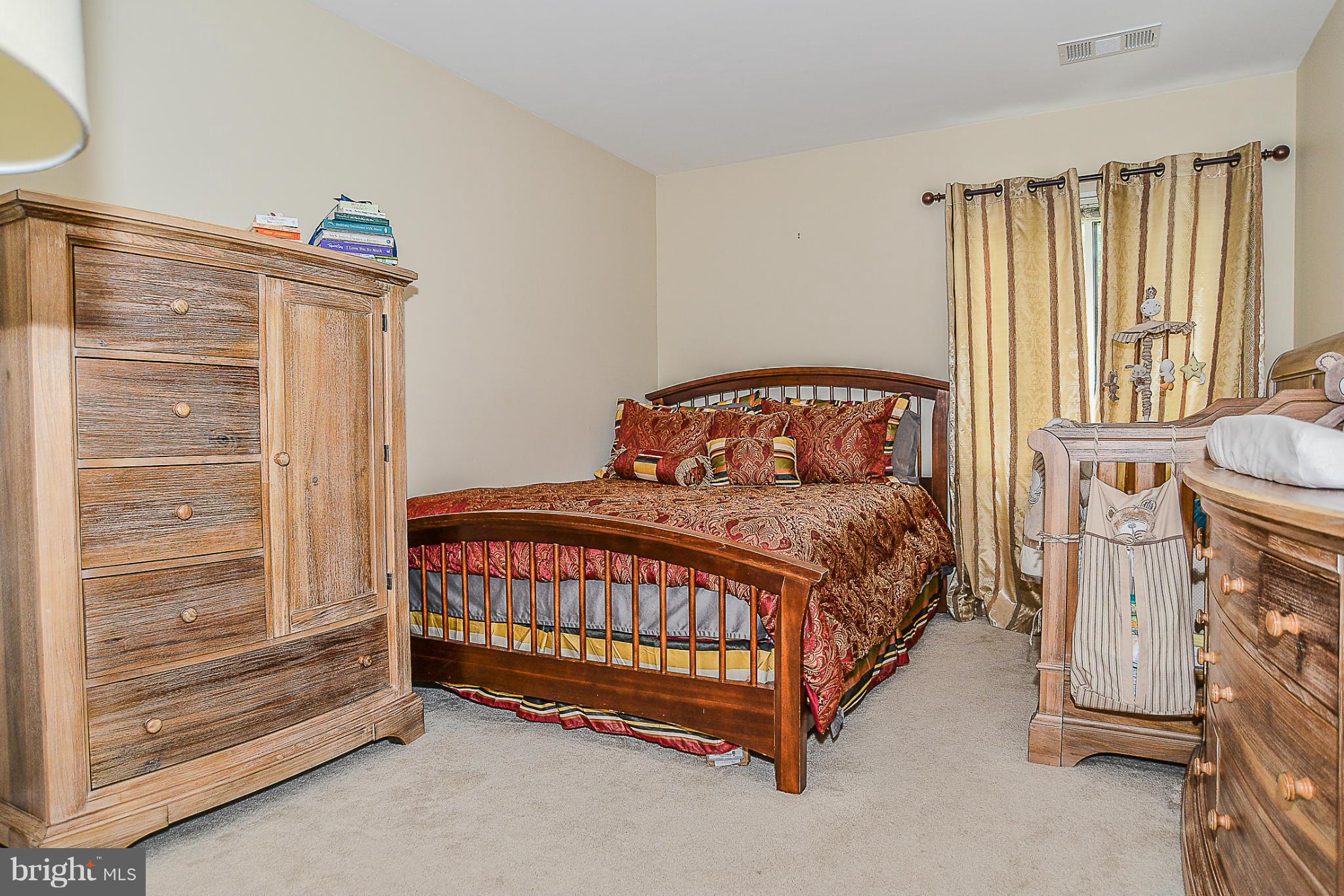 1520 Northgate Square, Unit 21B Reston, VA 20190 - Photo 11 of 19 Bedroom