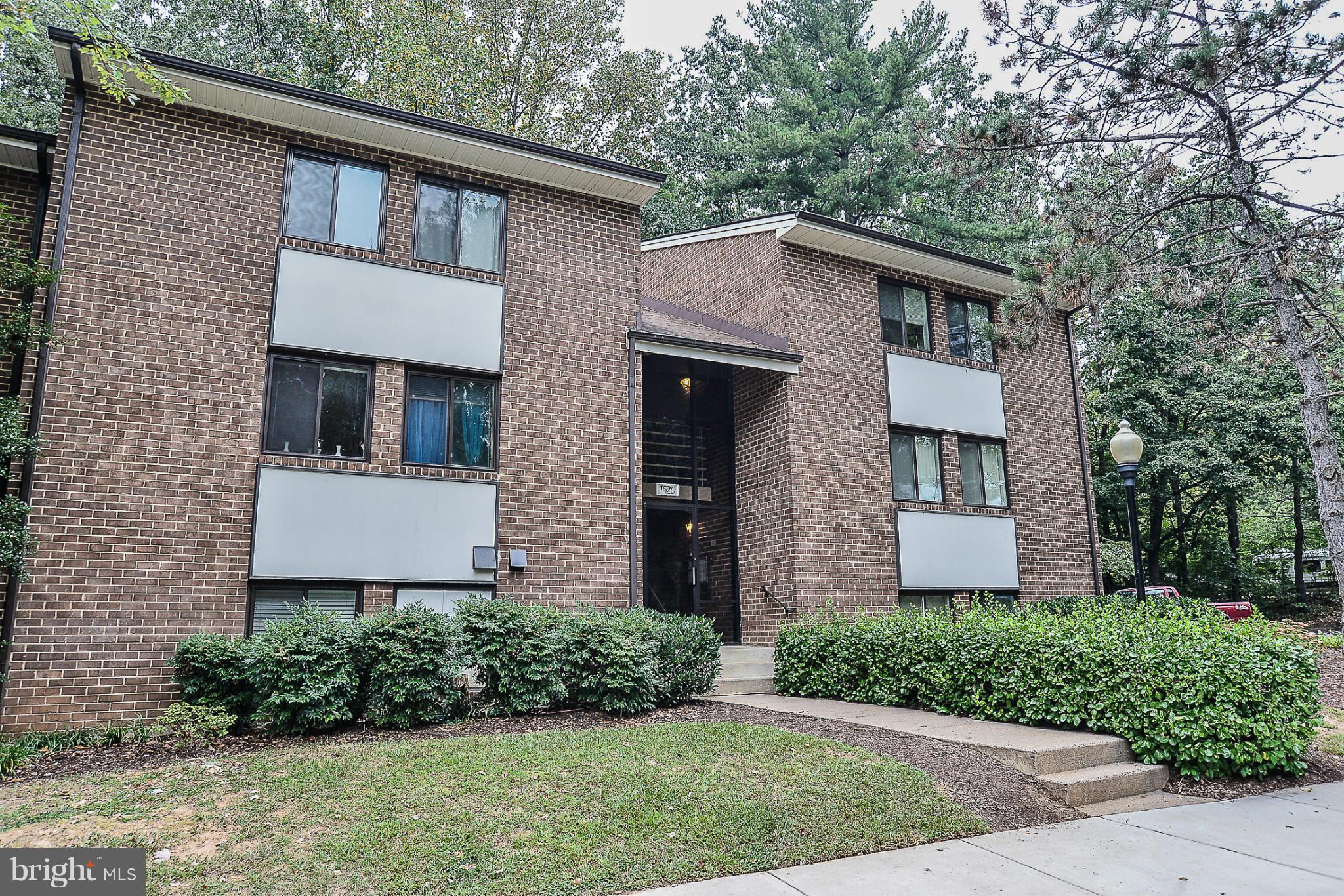 1520 Northgate Square, Unit 21B Reston, VA 20190 - Photo 18 of 19 Exterior (Front)