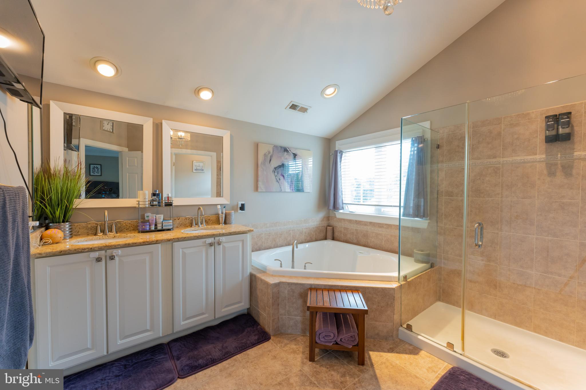653 Chews Landing Road Sicklerville, NJ 08081 - Photo 27 of 59 Primary Bath