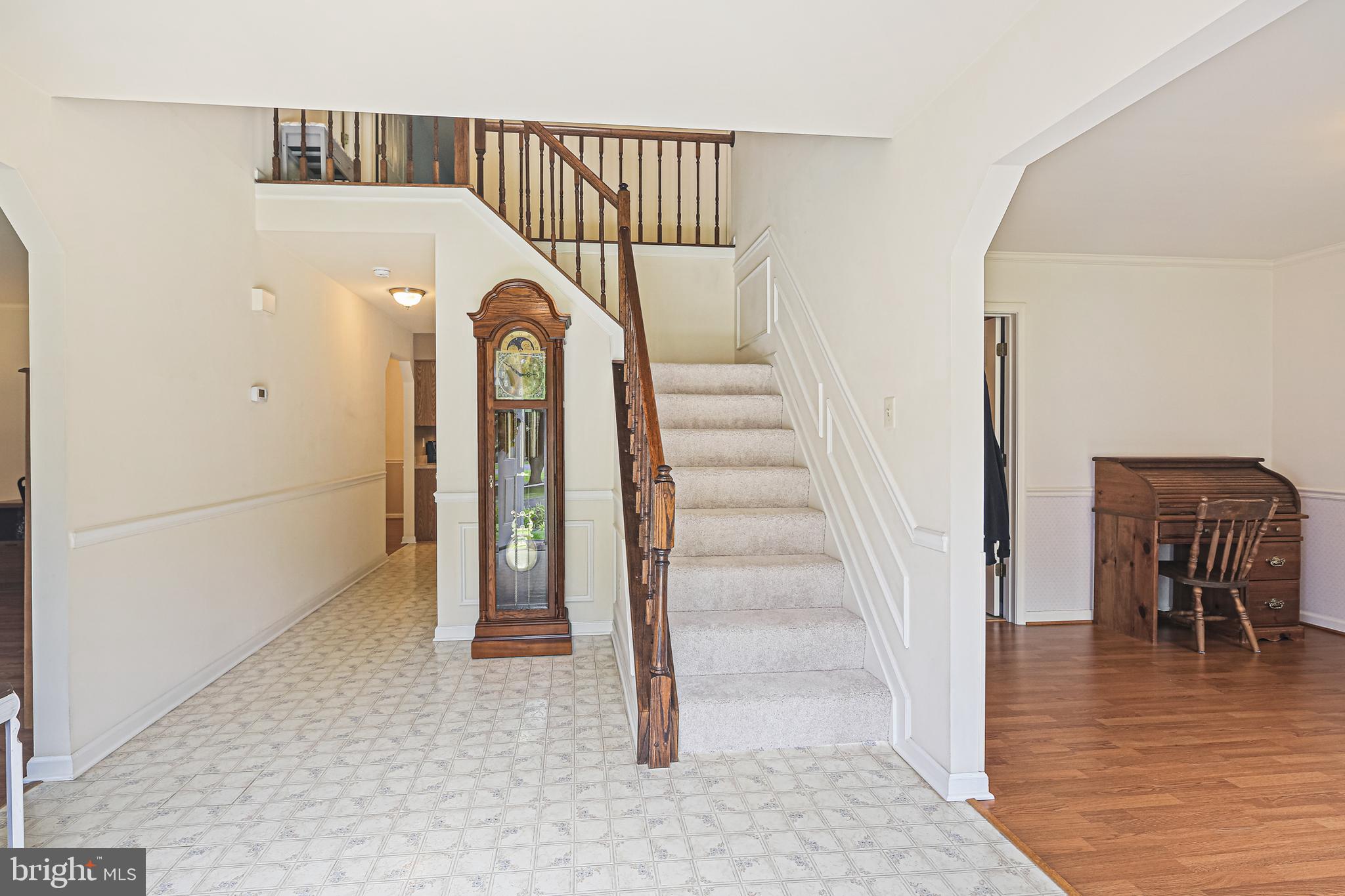 8262 Rippling Branch Road Laurel, MD 20723 - Photo 5 of 46 Welcome Home! Spacious 2 story foyer!