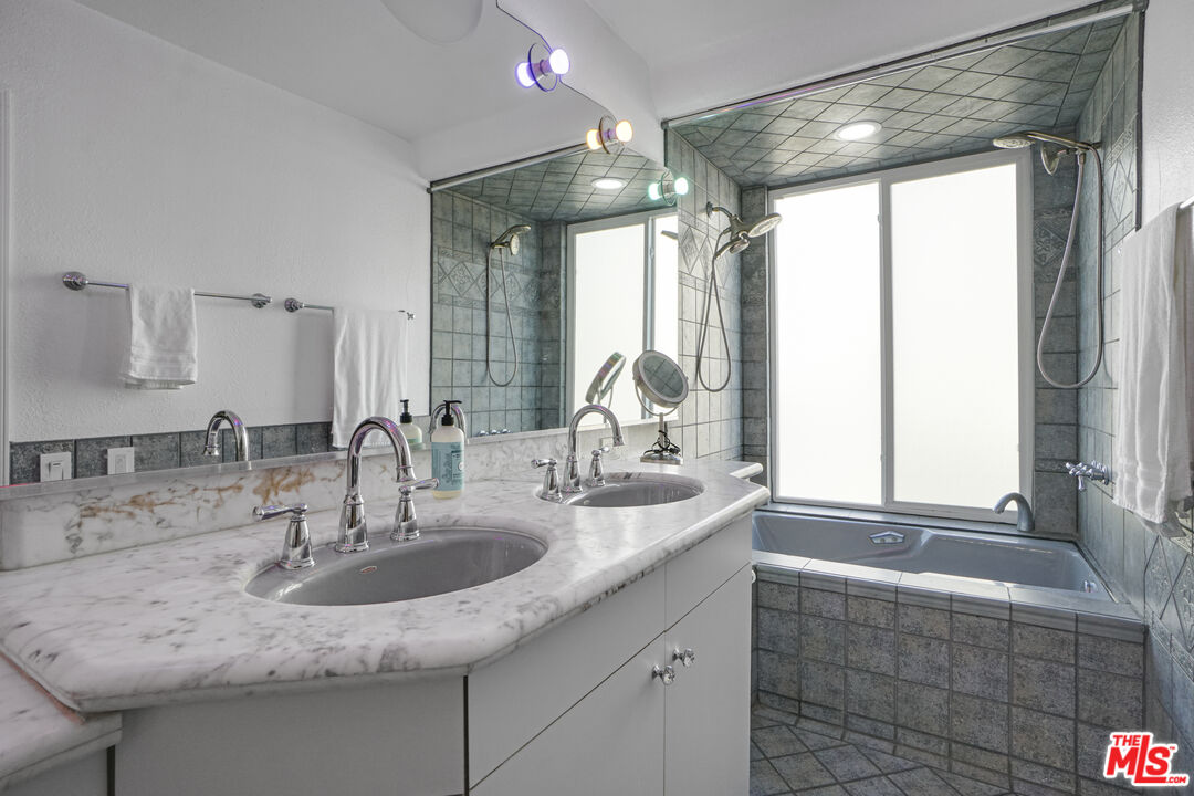 1 Jib Street, Unit 101 Marina del Rey, CA 90292 - Photo 30 of 46