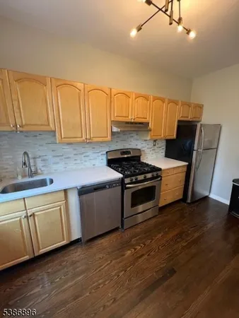 $235,000 | 303 Hamilton Place, Unit D4, Hackensack, NJ 07601