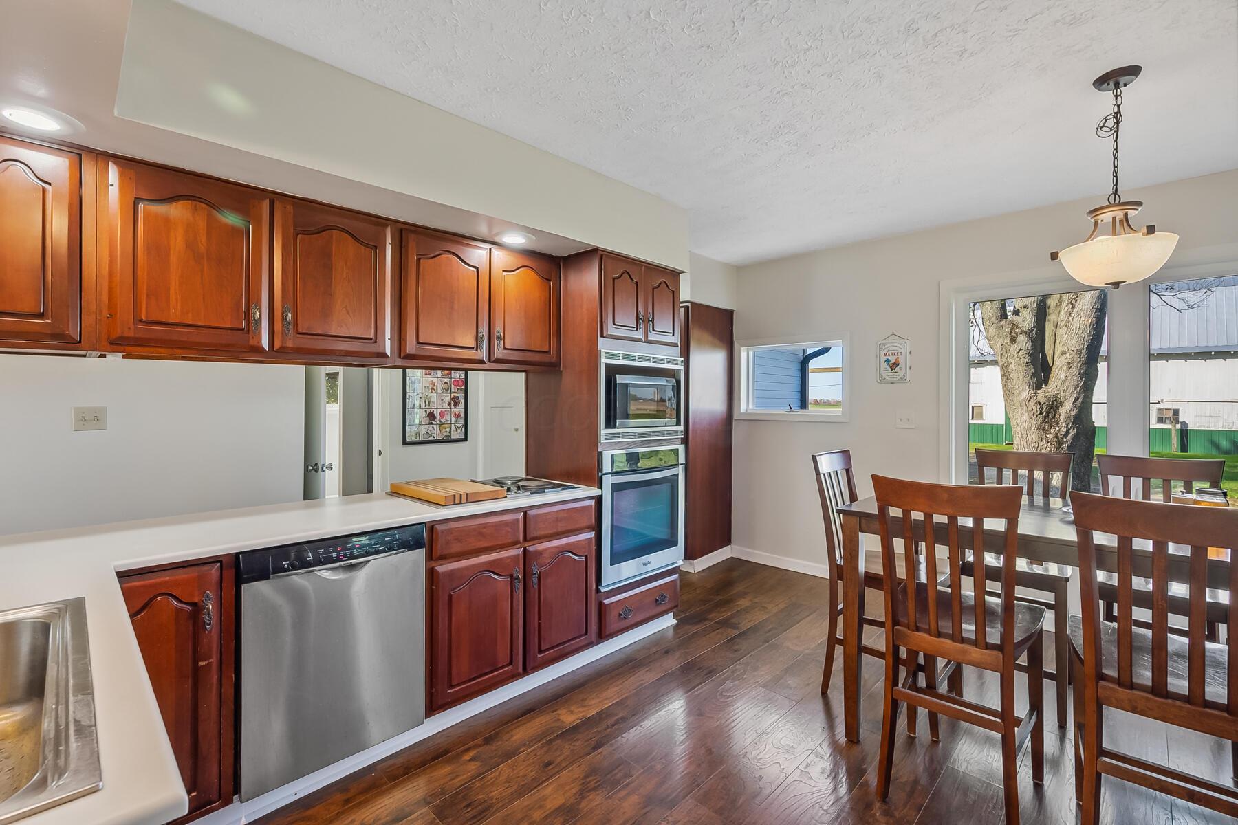 4167 North Section Line Road Radnor, OH 43066 - Photo 23 of 81 Kitchen