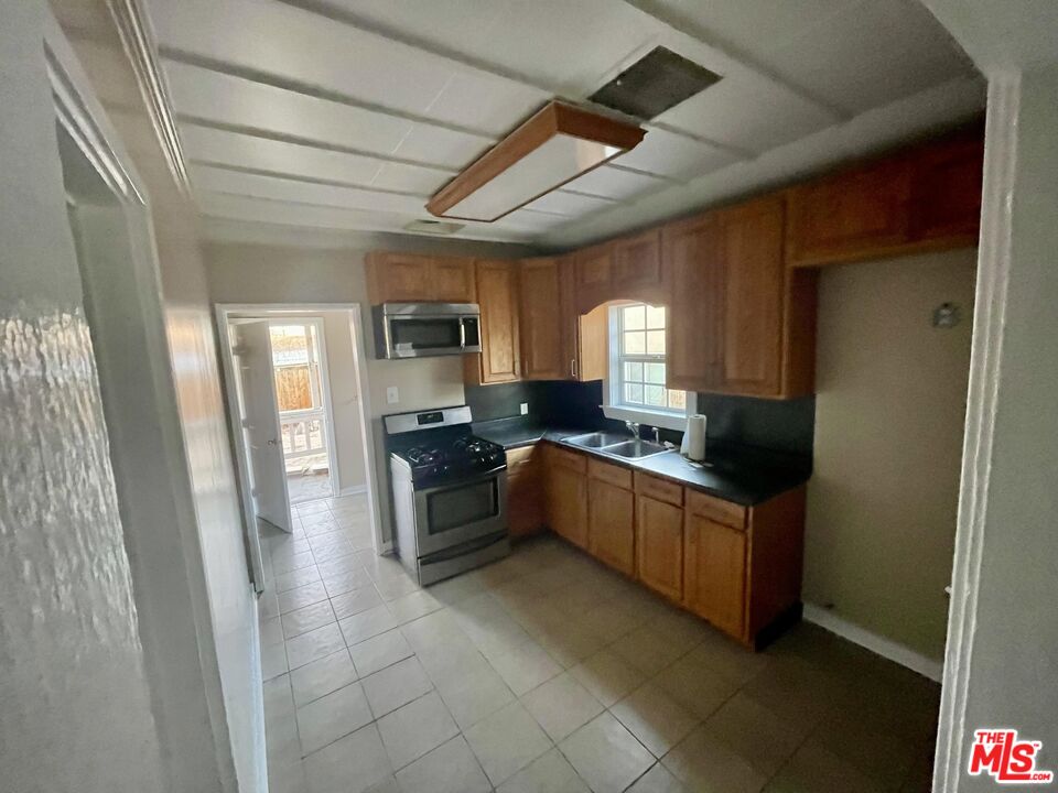 61750 Desert Air Road Joshua Tree, CA 92252 - Photo 6 of 20