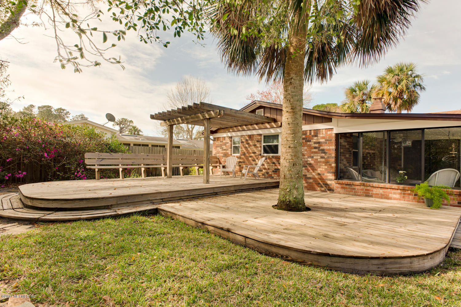 4 Amberjack Road Ponte Vedra Beach, FL 32082 - Photo 32 of 32 front view of a house with a swimming pool