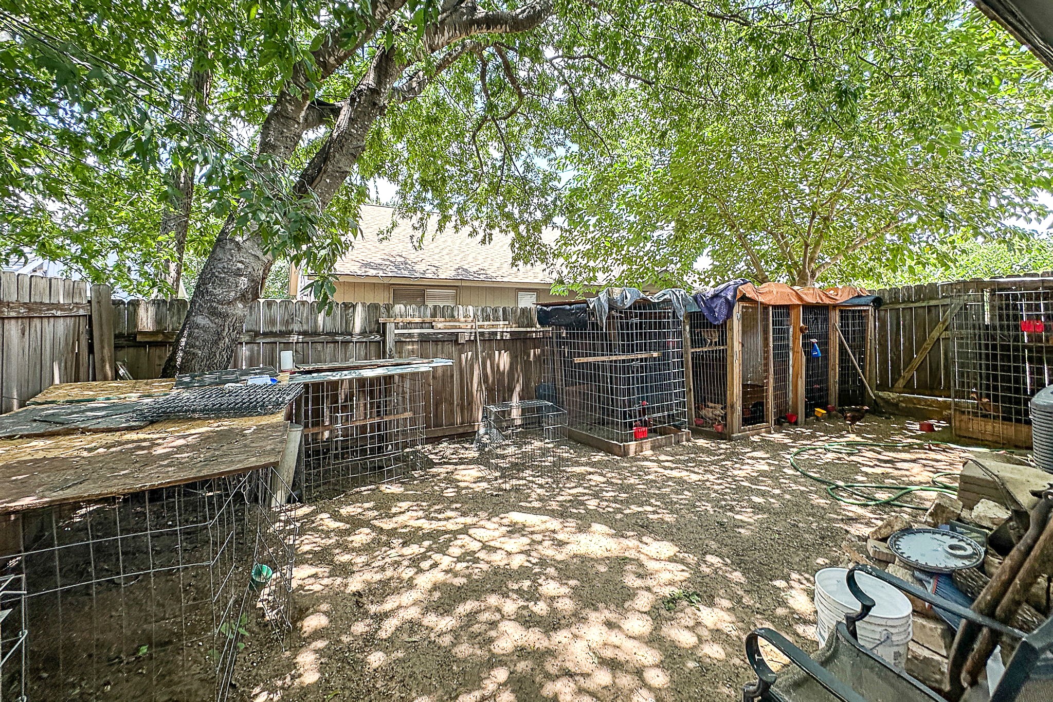 700 Misty Morning Way Round Rock, TX 78664 - Photo 18 of 36 Unit B - Privately fenced in side and backyard.