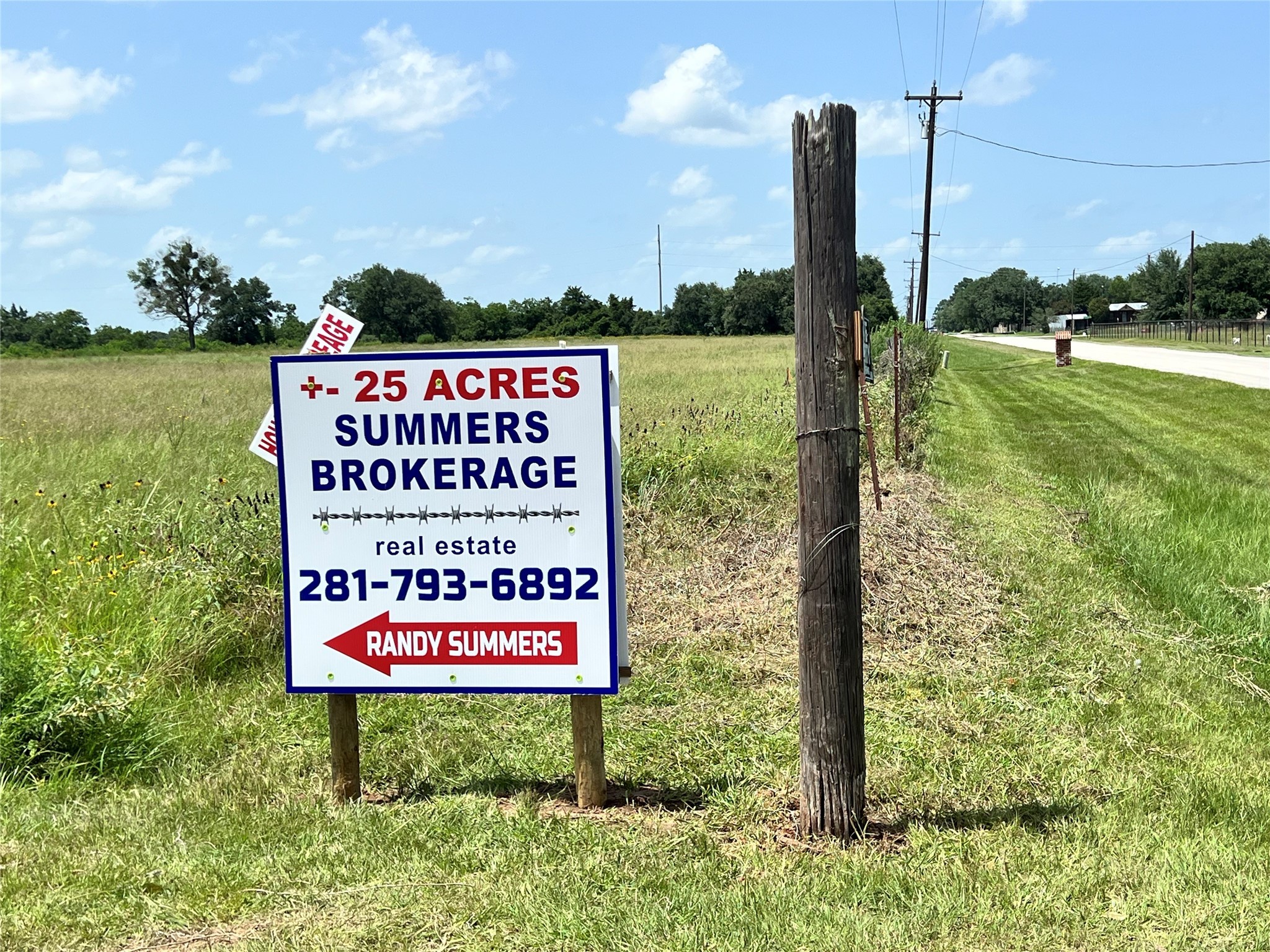 20573 Fontenot Lane Hempstead, TX 77445 - Photo 36 of 36 a sign on the side of the road