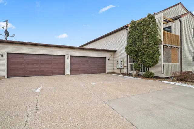 $125,000 | 5811 36th Ave Court, Moline, IL 61265