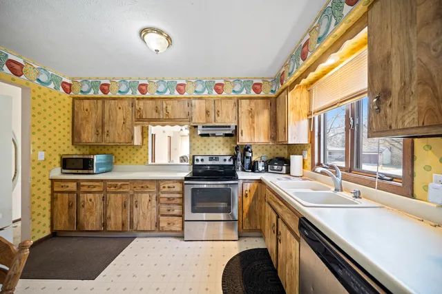 $125,000 | 5811 36th Ave Court, Moline, IL 61265