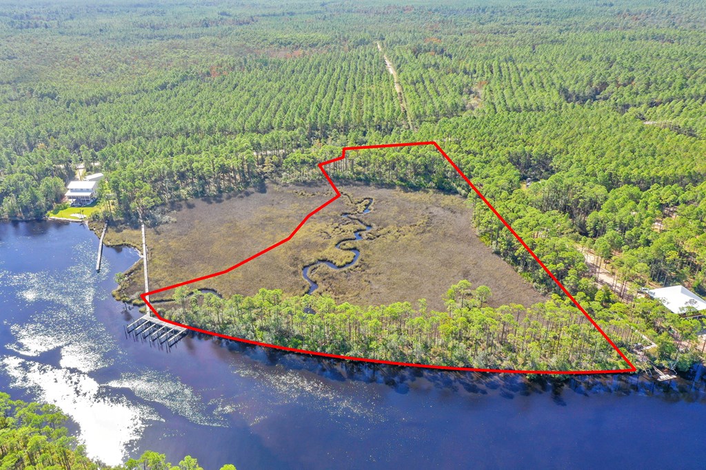 915 Mill Road Carrabelle, FL 32322 - Photo 9 of 12 Gallery Image 9