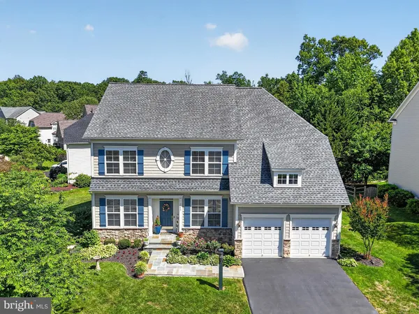 $934,900 | 7153 Comrie Court, Warrenton, VA 20187