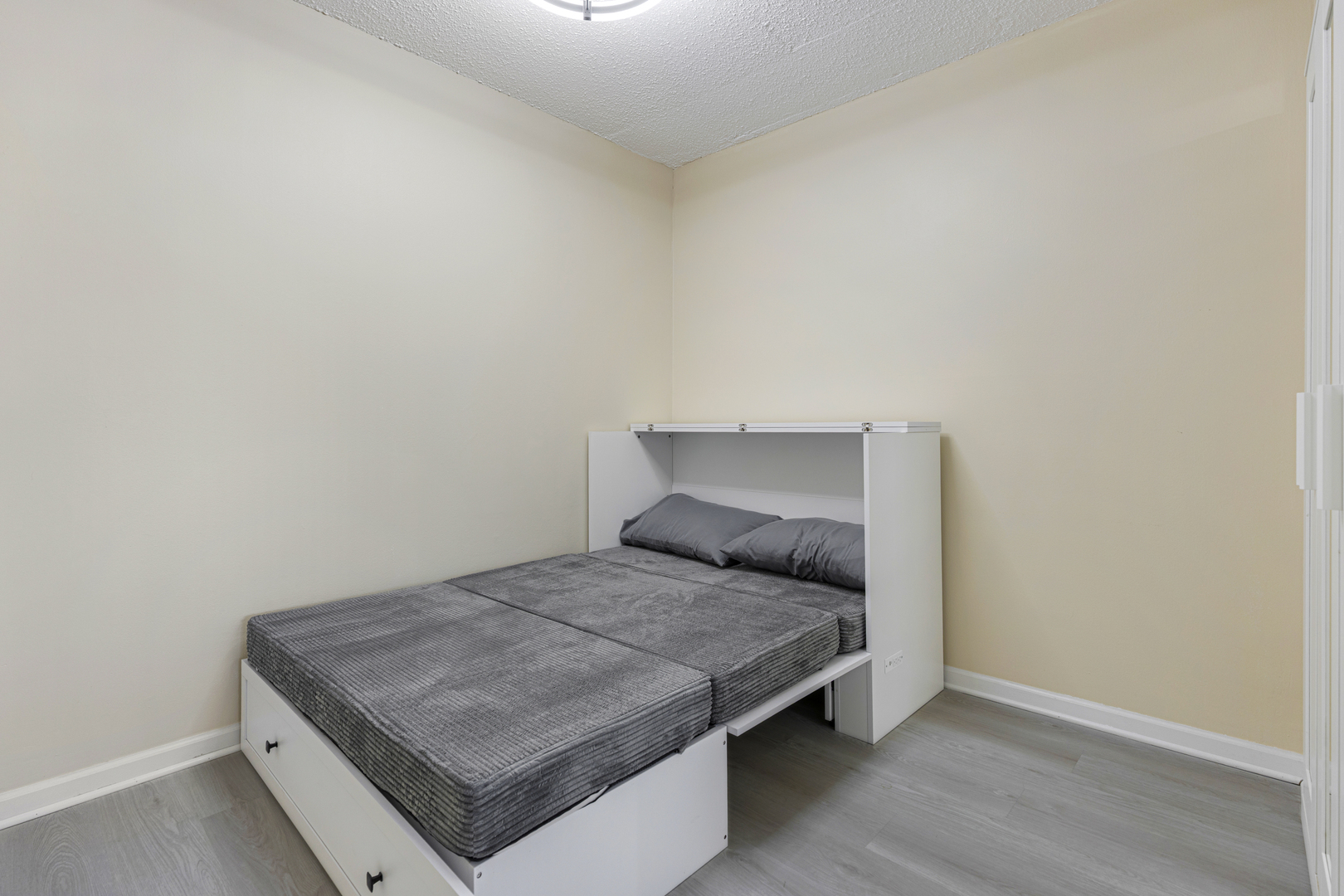 1043 South York Road, Unit 209 Bensenville, IL 60106 - Photo 17 of 21